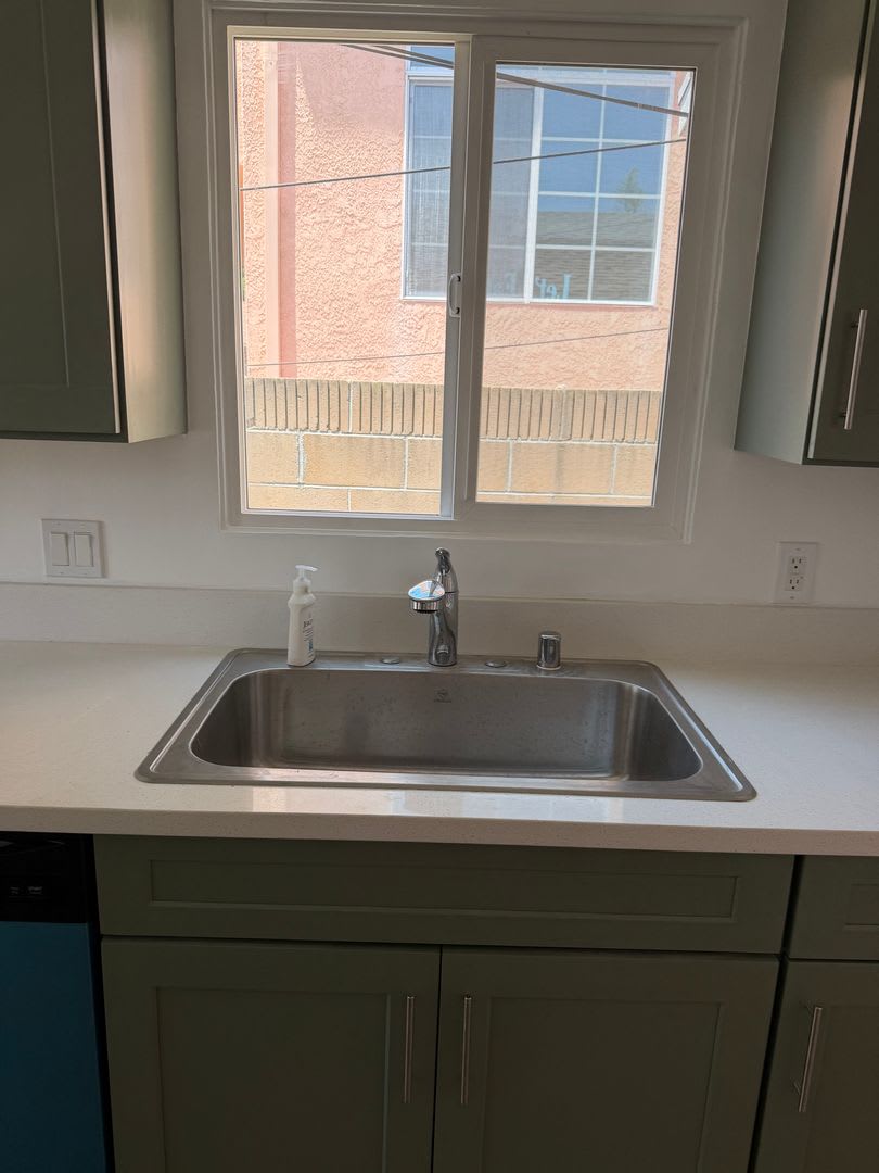 S. LAWNDALE NEWLY REMODELED 1 BDRM HOUSE FOR LEASE! – photo 4