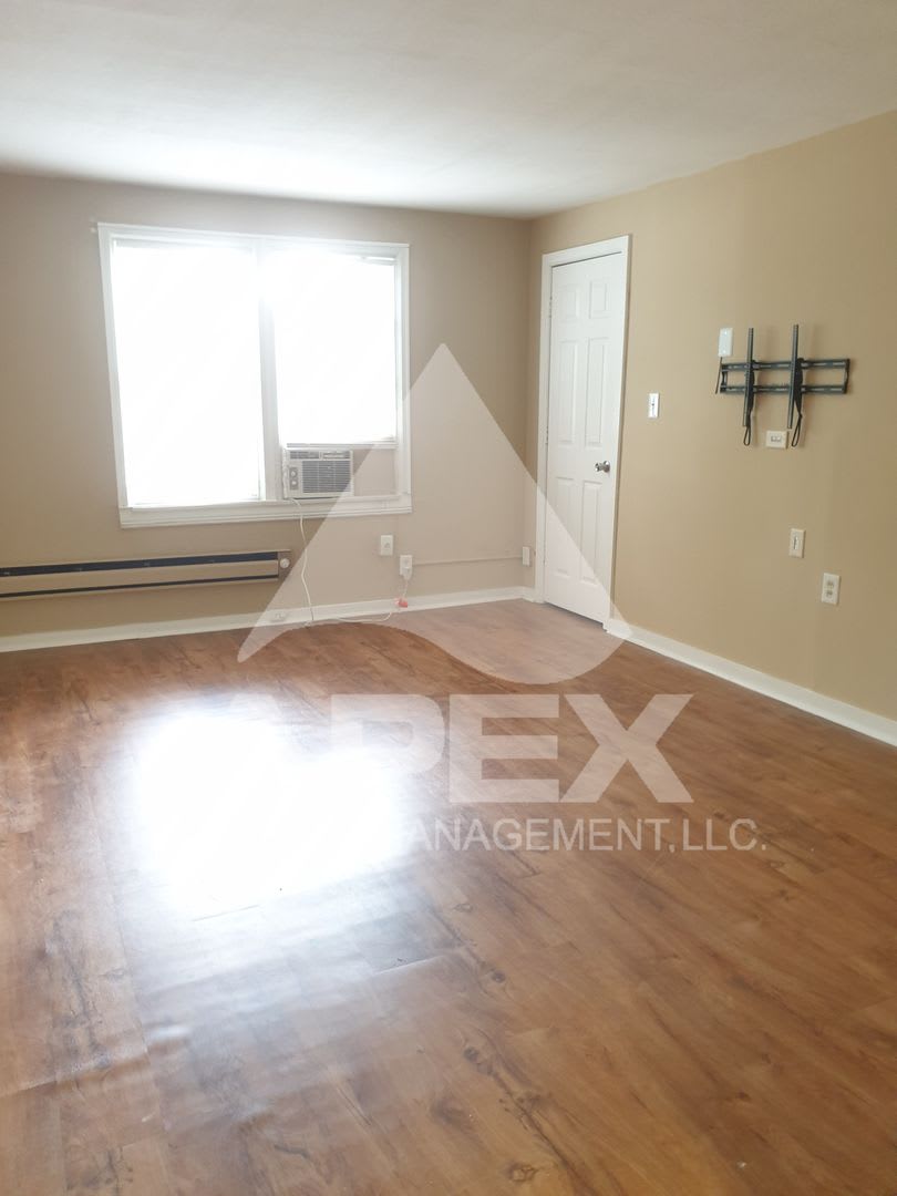 Spacious Top Floor 2 Bd 1Ba Duplex Apartment In Fountain City – photo 5