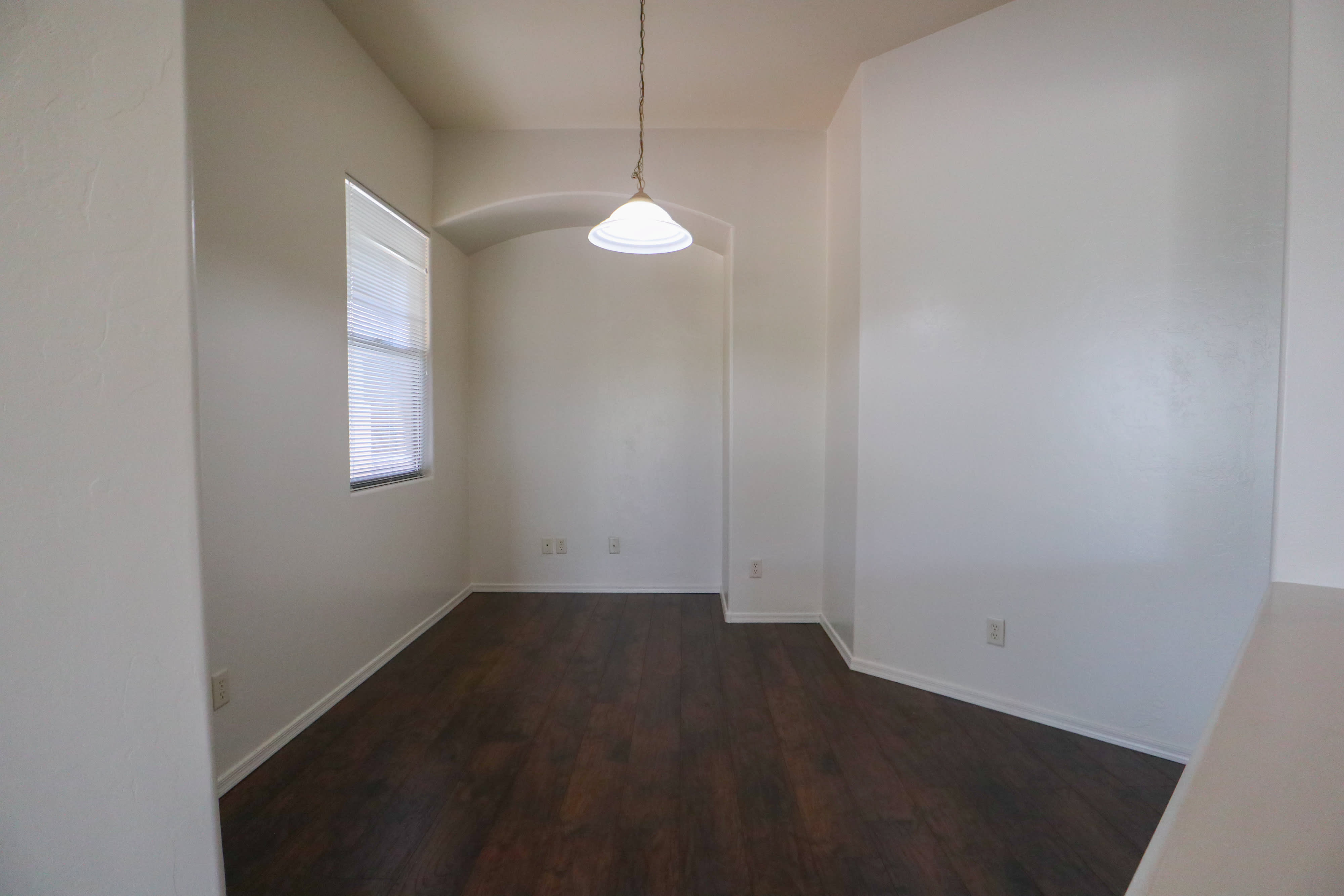 1022 W Blue Crest Dr – photo 2