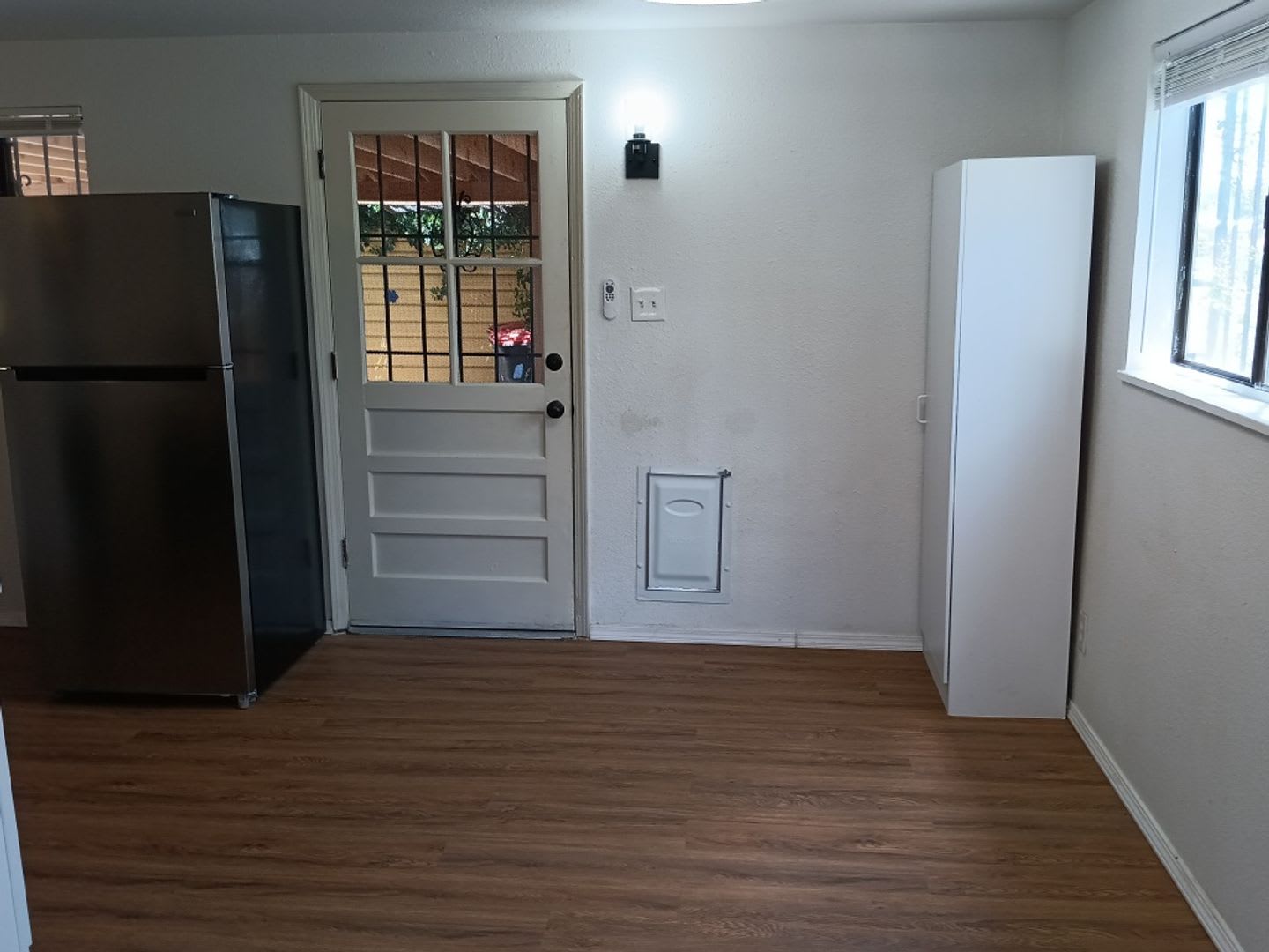 3 Bedroom, 1 Bathroom Home! Schedule a Showing Soon! – photo 4