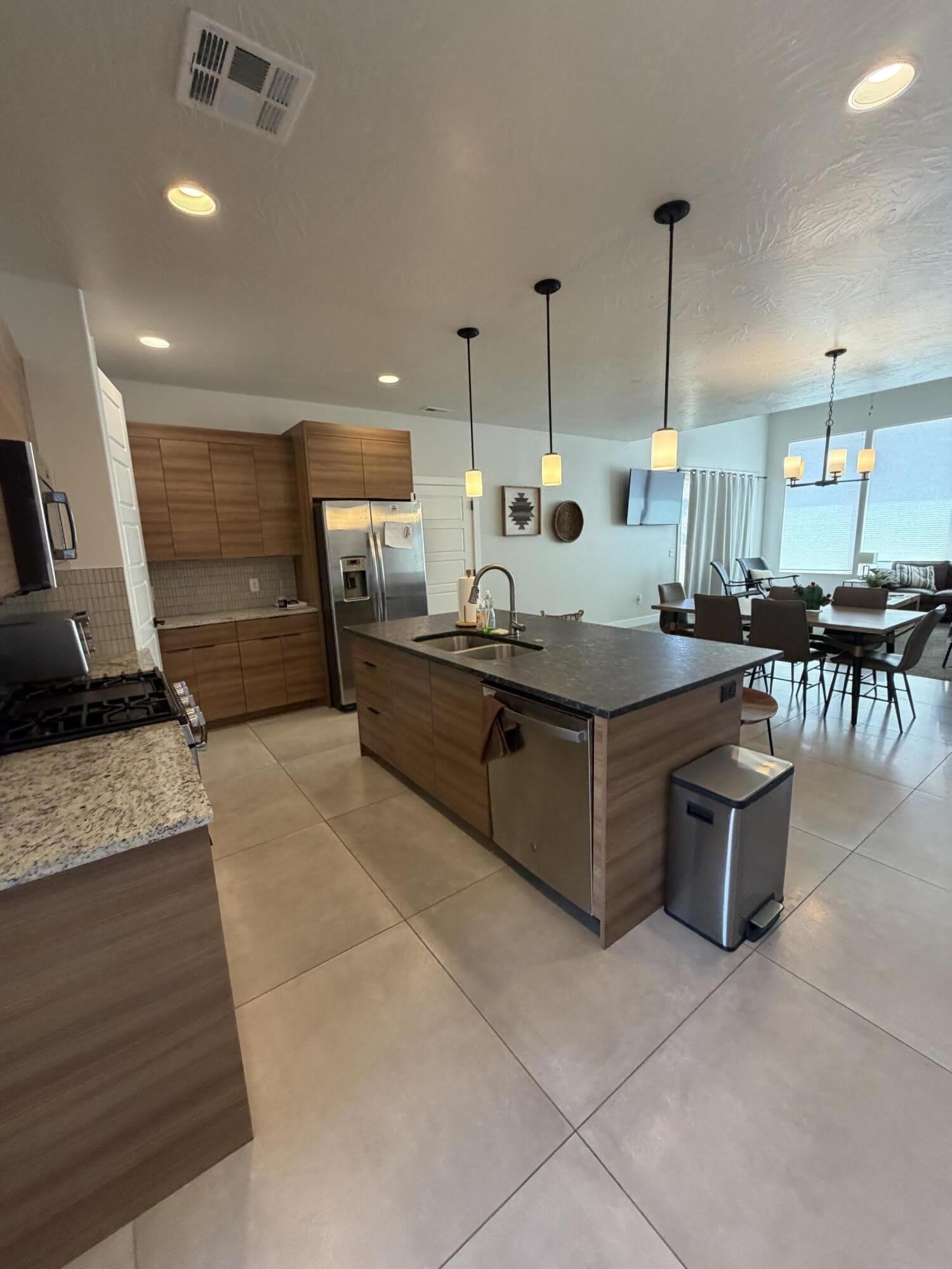 534 W 170 S – photo 4
