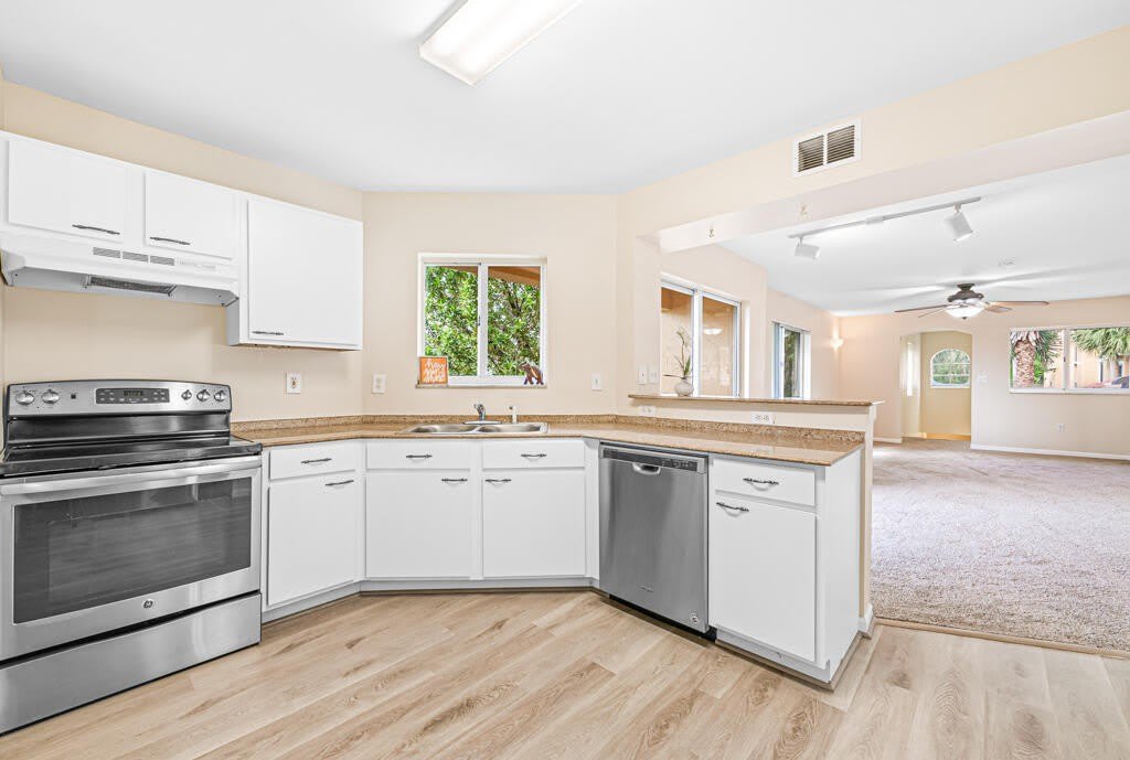 900 Scotia Drive – photo 4