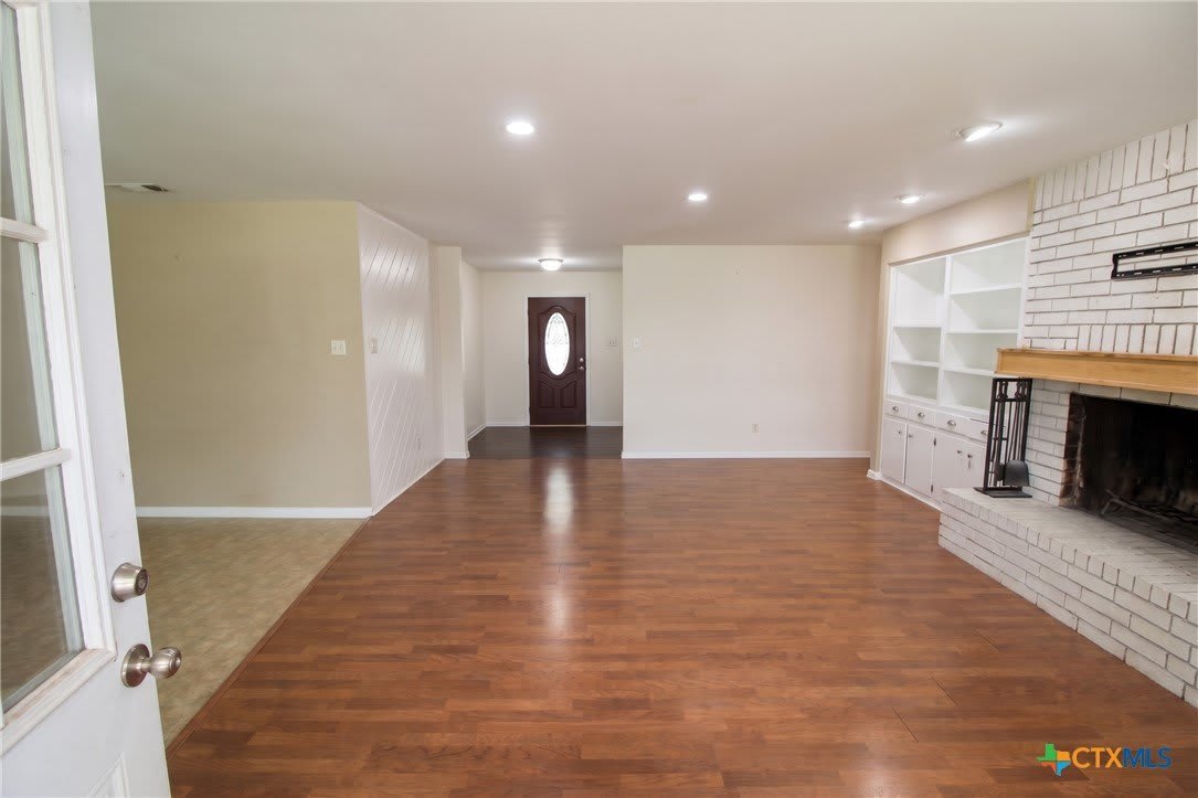 616 Manning Drive – photo 2