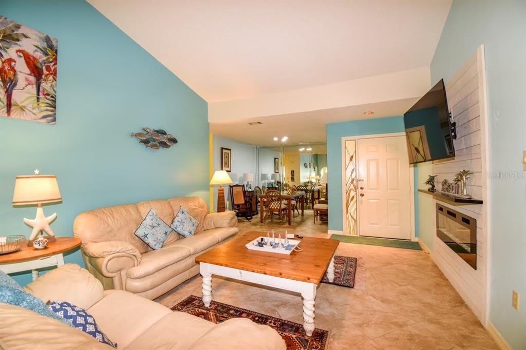 243 SOUTHAMPTON Lane – photo 5