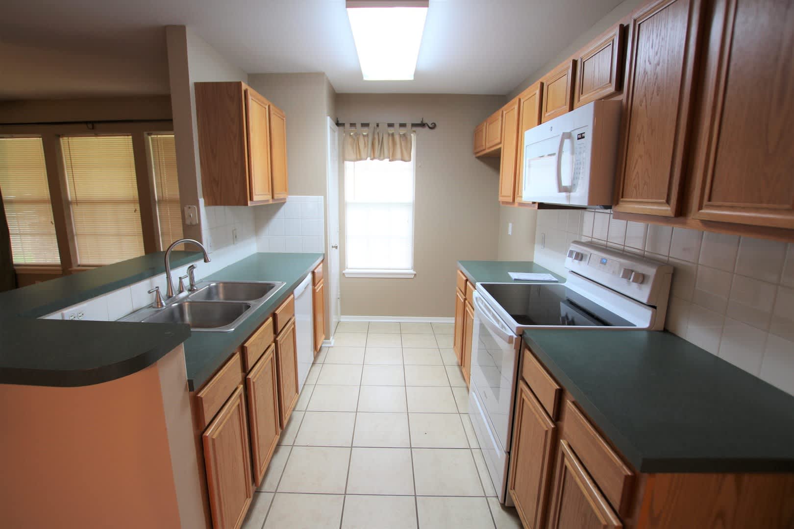 Coming Soon 3 Bedroom 2 Bath Home In Whitehouse Whitehouse Isd – photo 3
