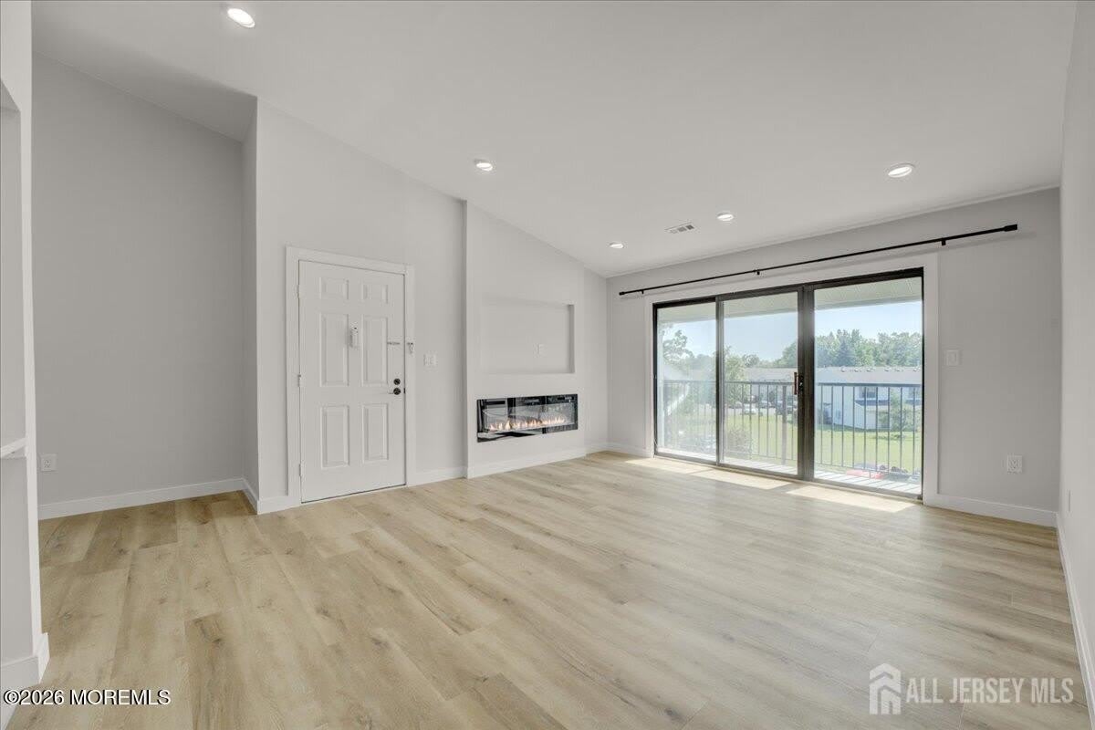 341 Danbury Lane – photo 4
