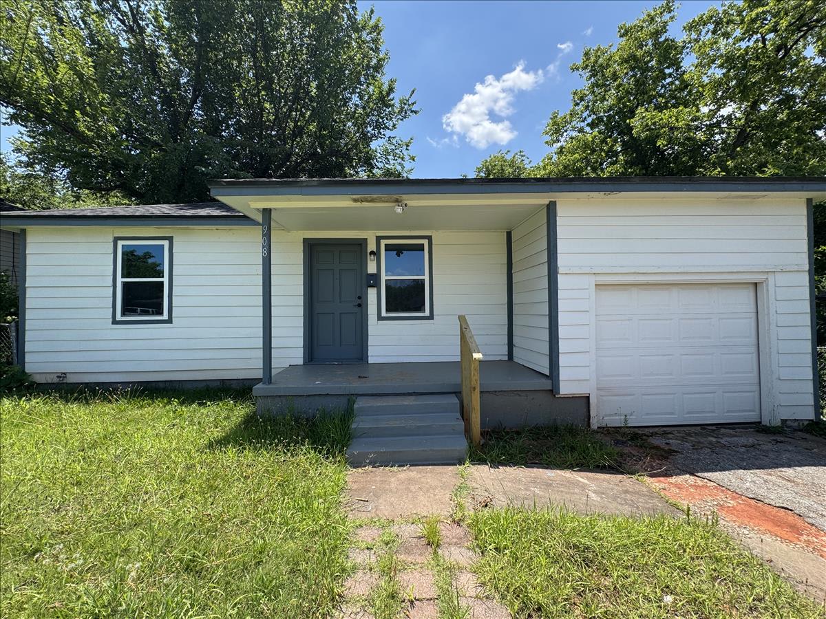 908 Northeast 31st Street – photo 1