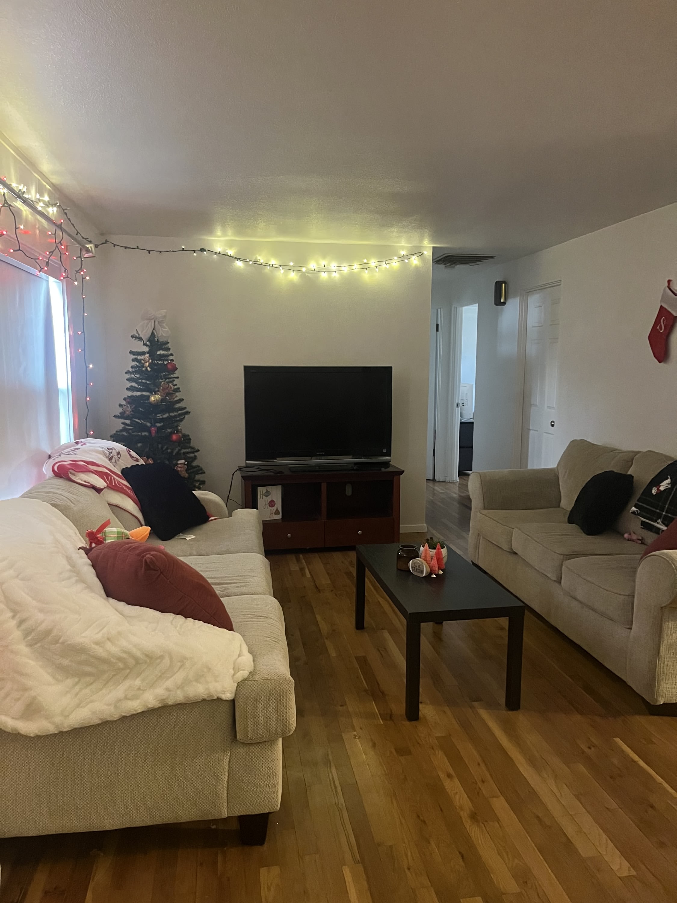 662 Budlong Street – photo 3
