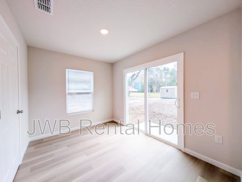 6052 Redpoll Ave – photo 4