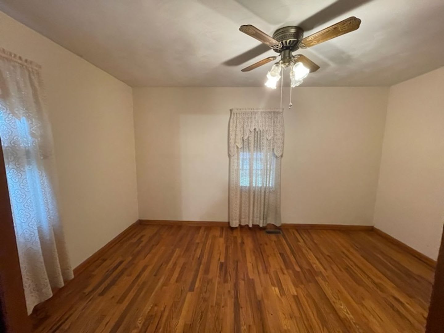 MOVE IN READY! – photo 4