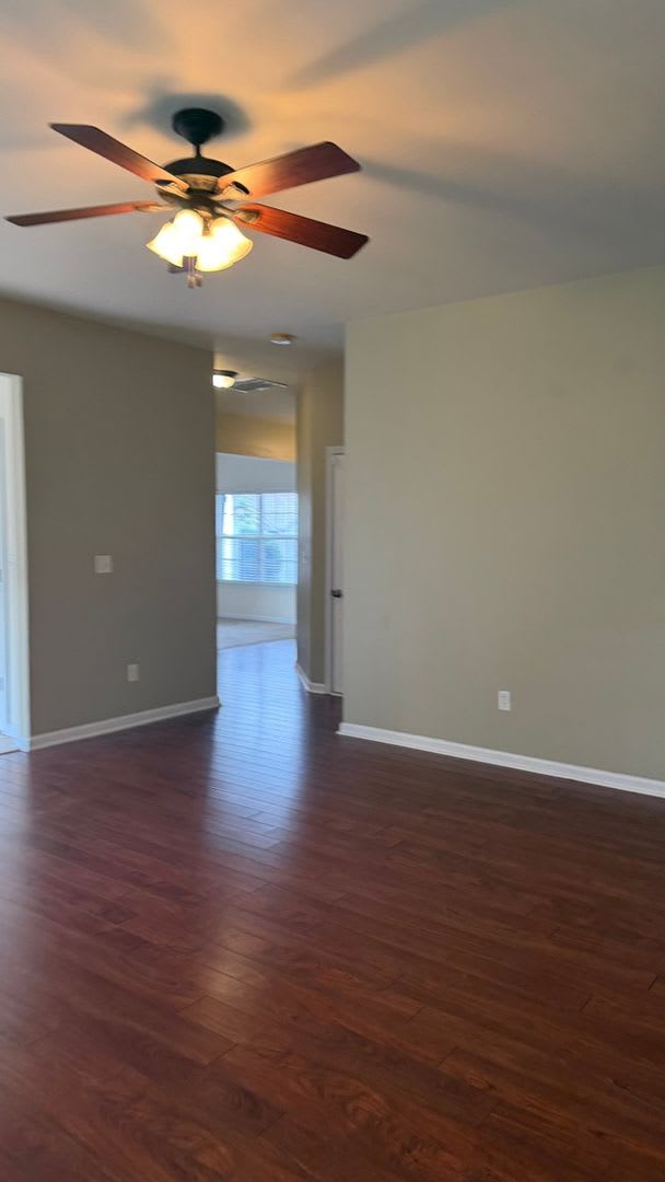 Spacious 4BR House in Greer – photo 1