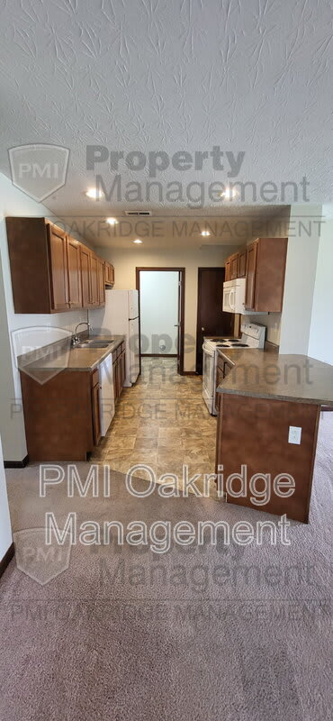 740 Meadow Glen Ave – photo 5
