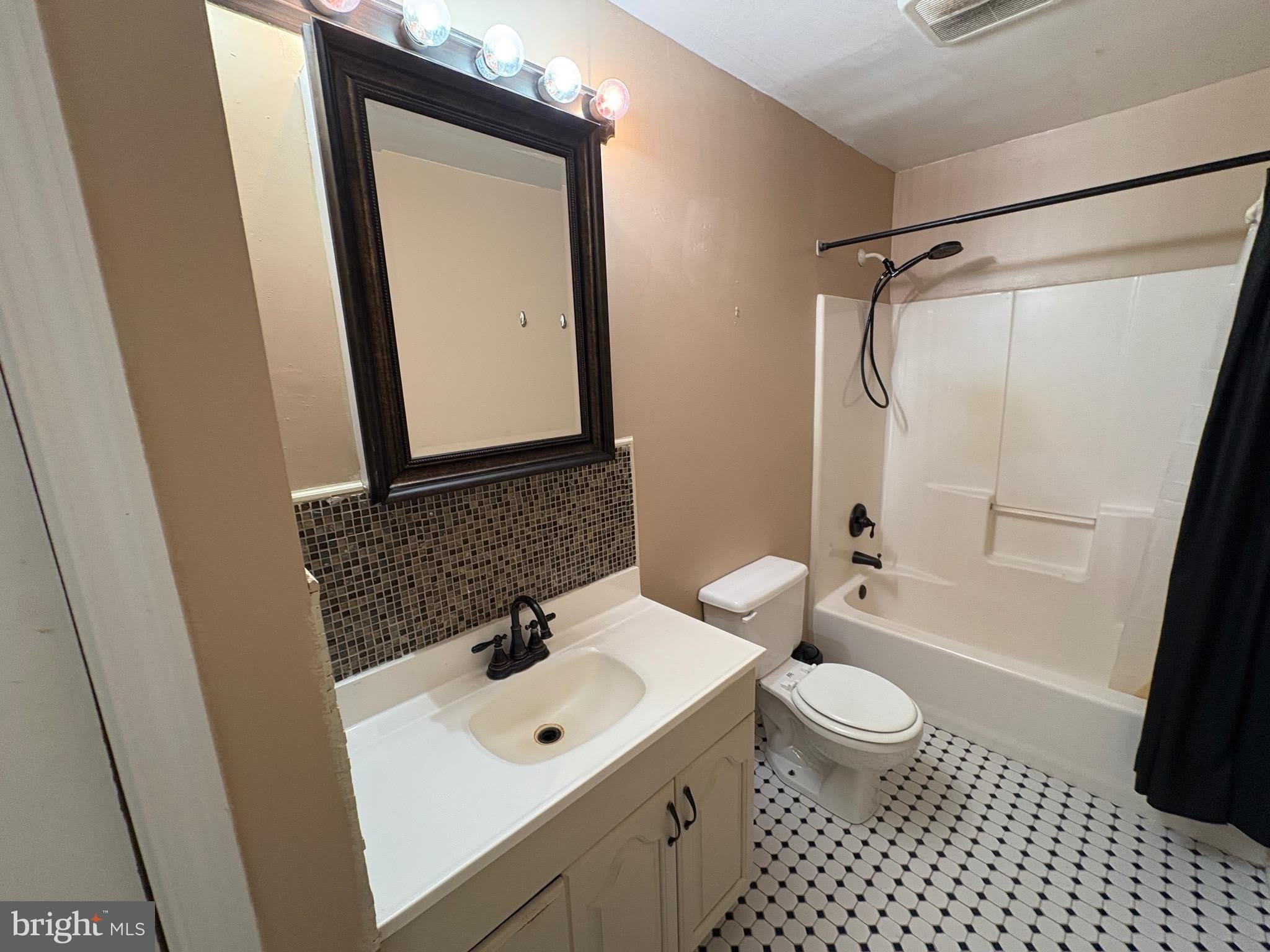 394 Croshaw Road – photo 4