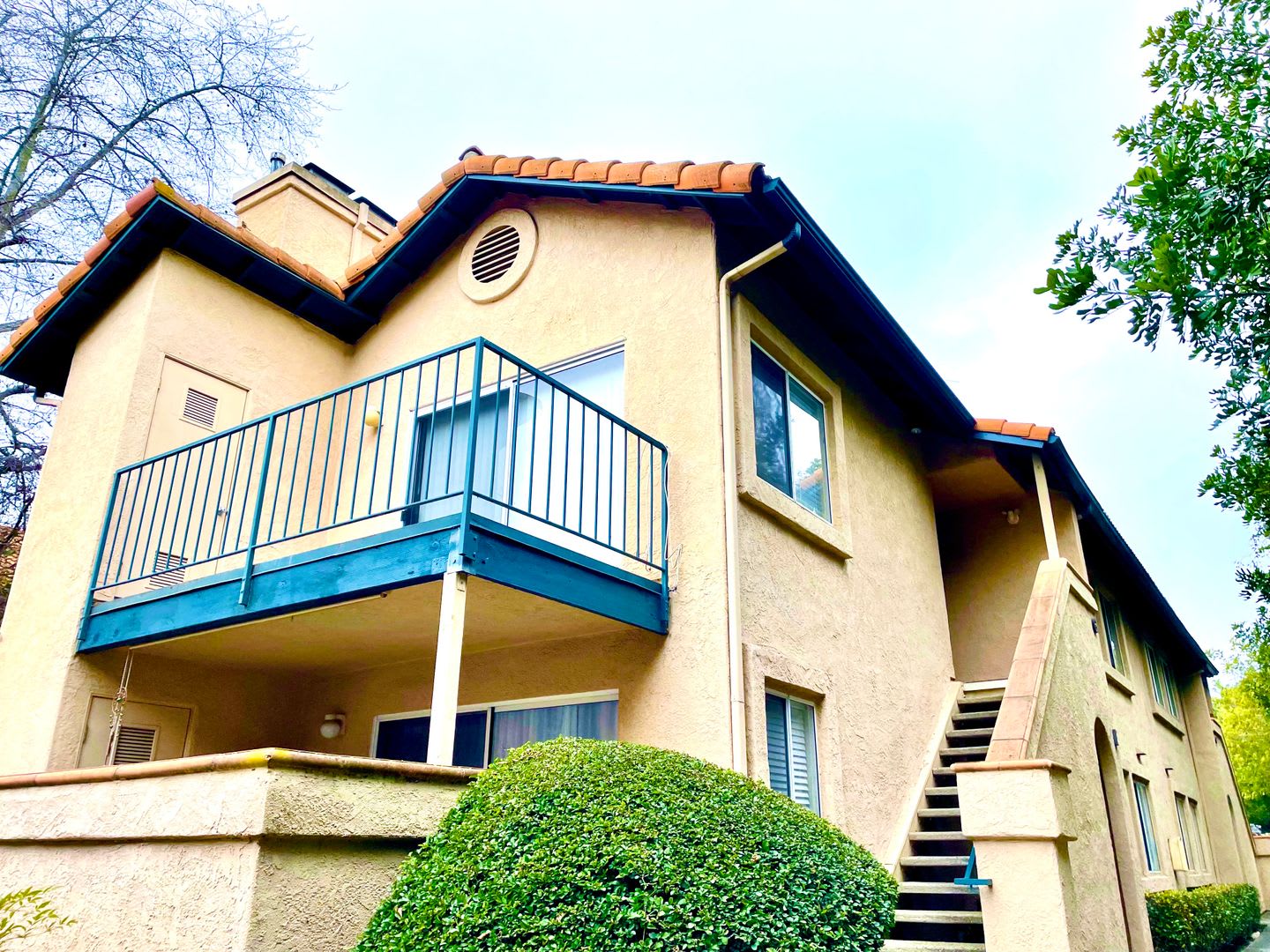 FOR RENT – photo 1