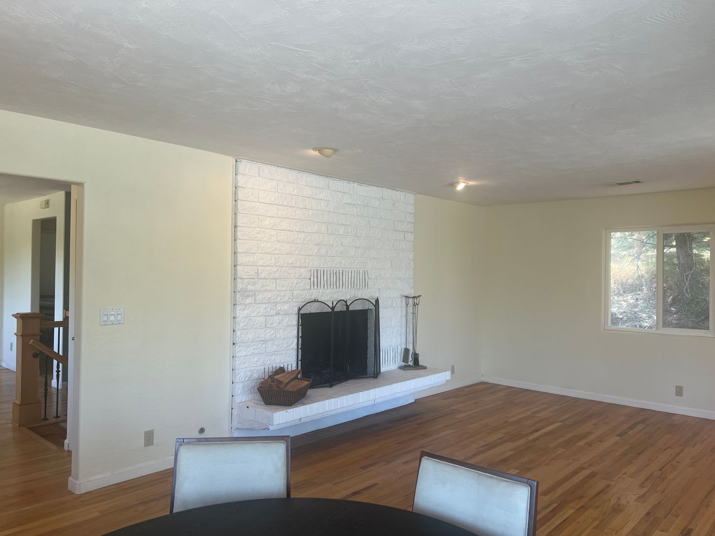 Available Now! 3 bedroom Home with Large Deck & View – photo 4