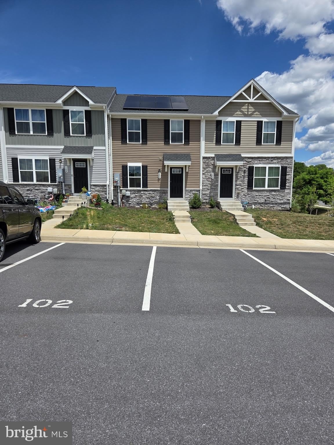 102 SPRING Place – photo 3