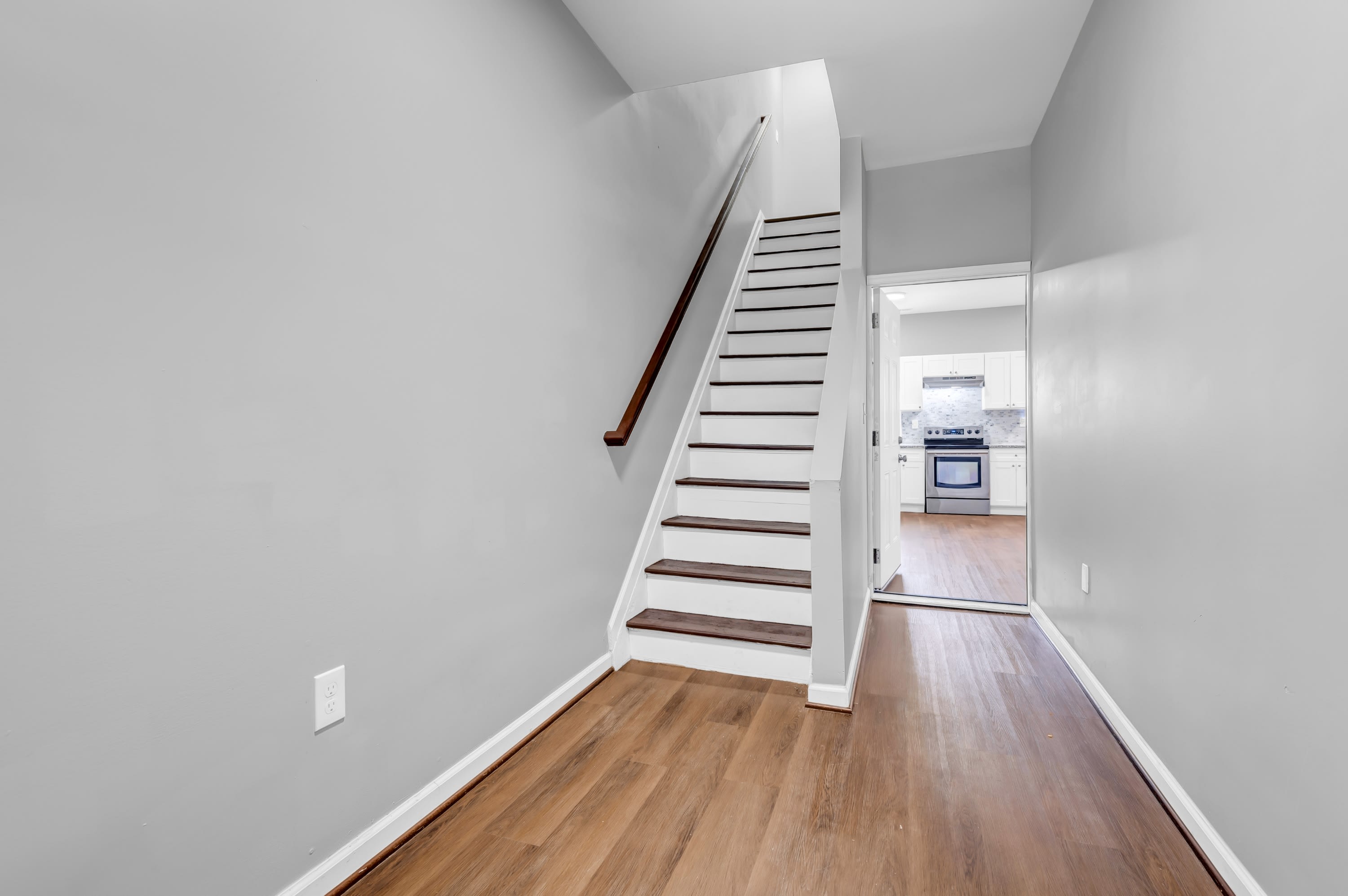 2103 Chelsea Terrace 1 – photo 3