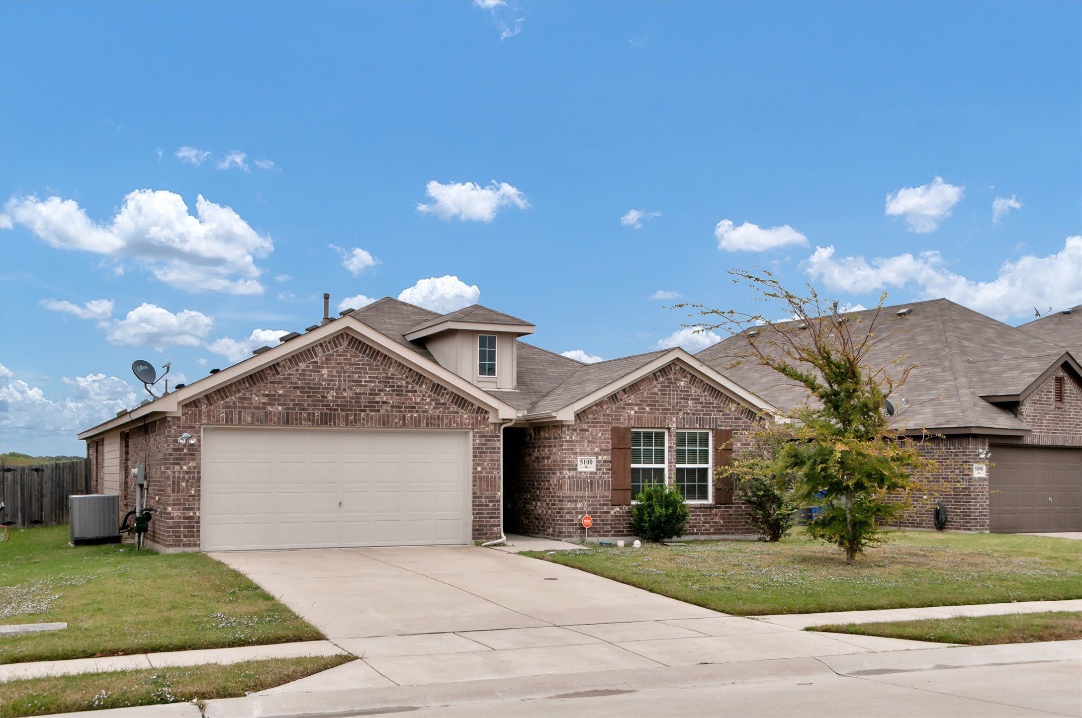 5100 Royal Springs Drive – photo 2