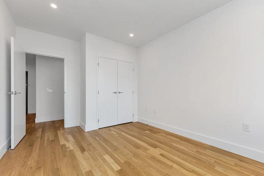 30-50 21st Street – photo 4