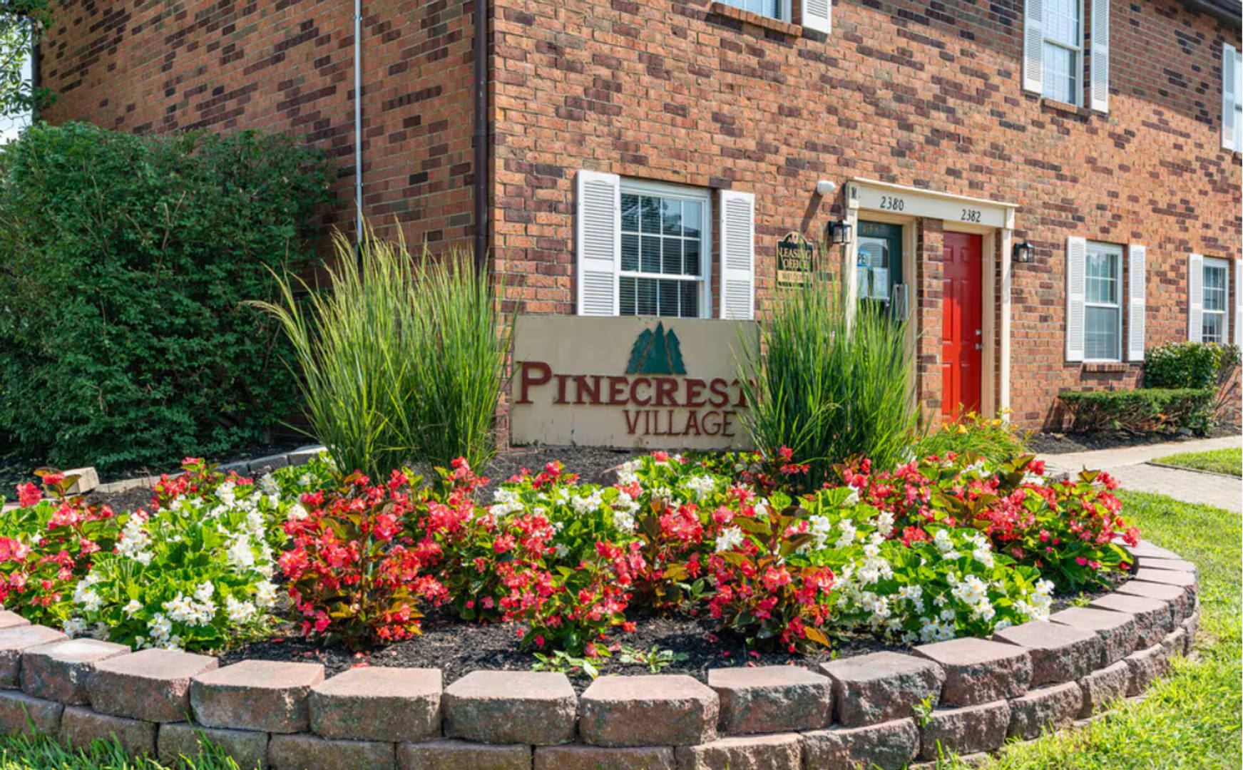 Pinecrest Village – photo 2
