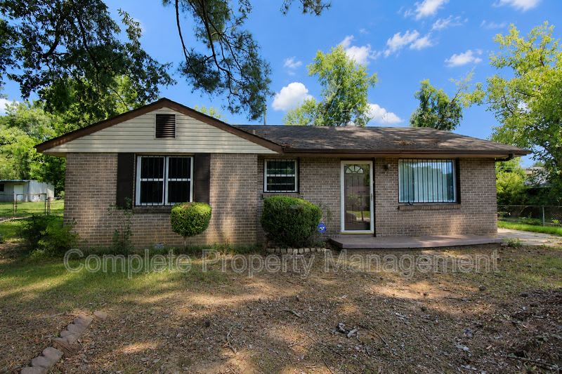 1240 Rayfield Drive – photo 1