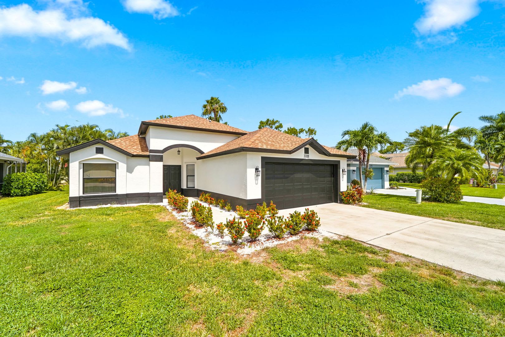 Newly renovated 3-bedroom, 2-bath single-family residence located in the Queens Park community. – photo 3
