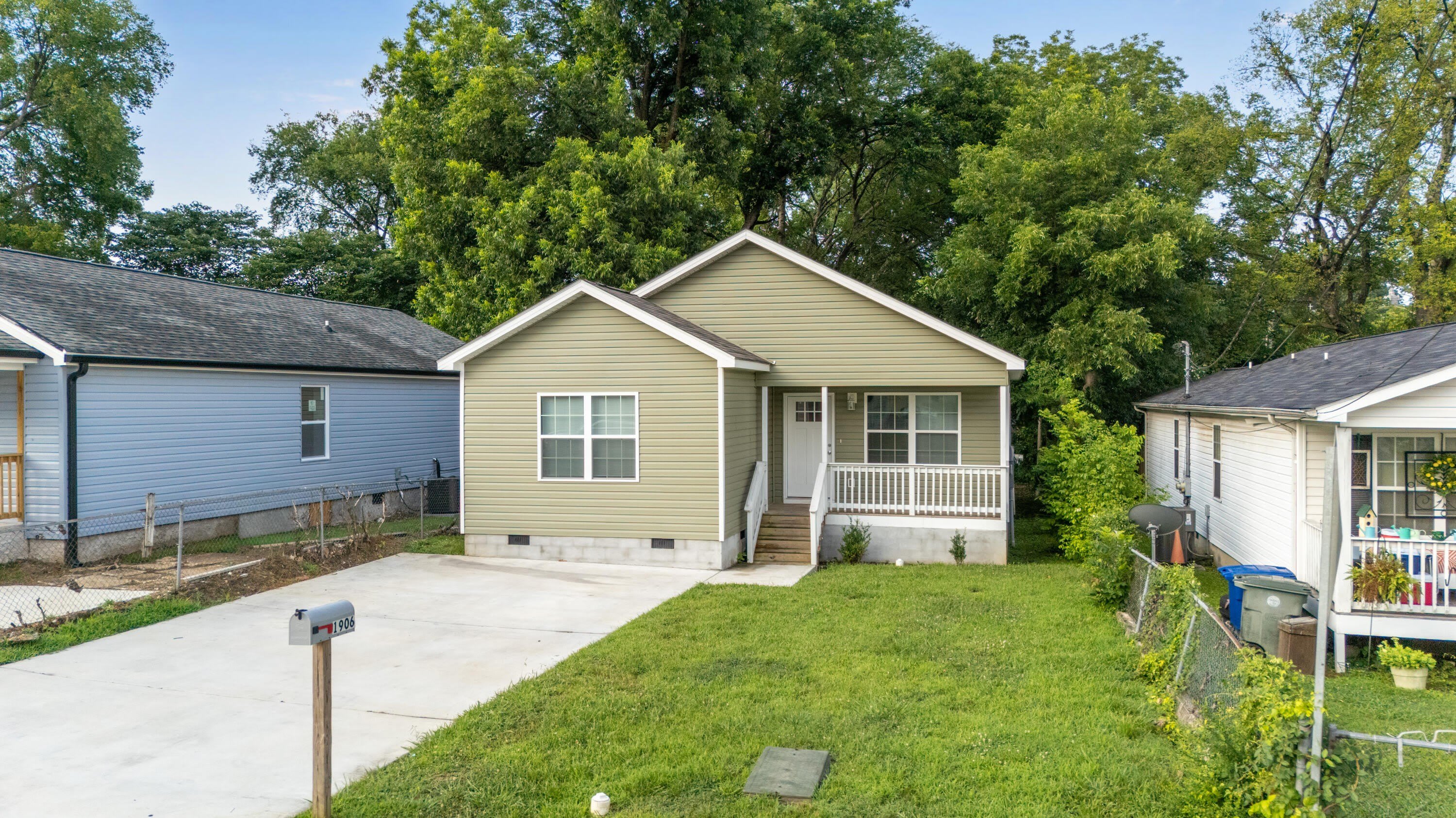 1906 Blackford Street – photo 3