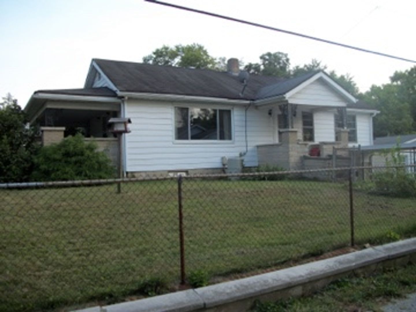 3 bed/1 bath home near Upland Brewery avail. August 1st! – photo 1
