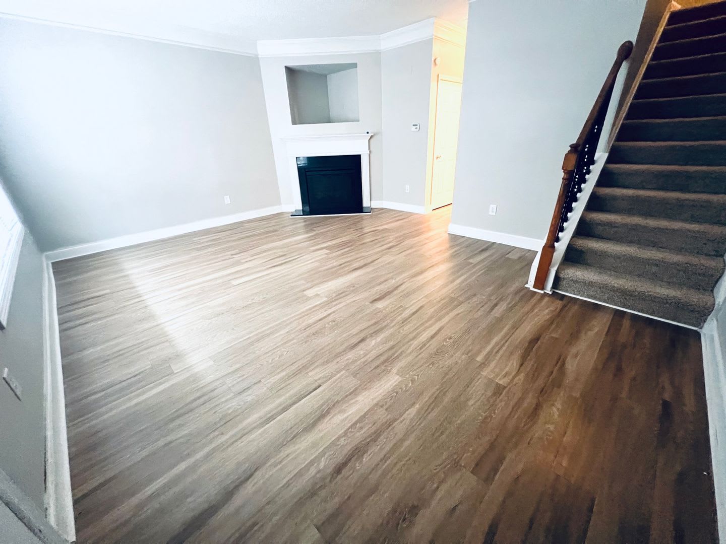 RENOVATED SPACIOUS 3bd / 2.5bath TOWNHOME – photo 4