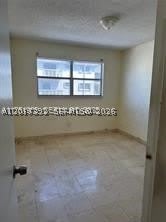 15139 NE 6th Ave – photo 4