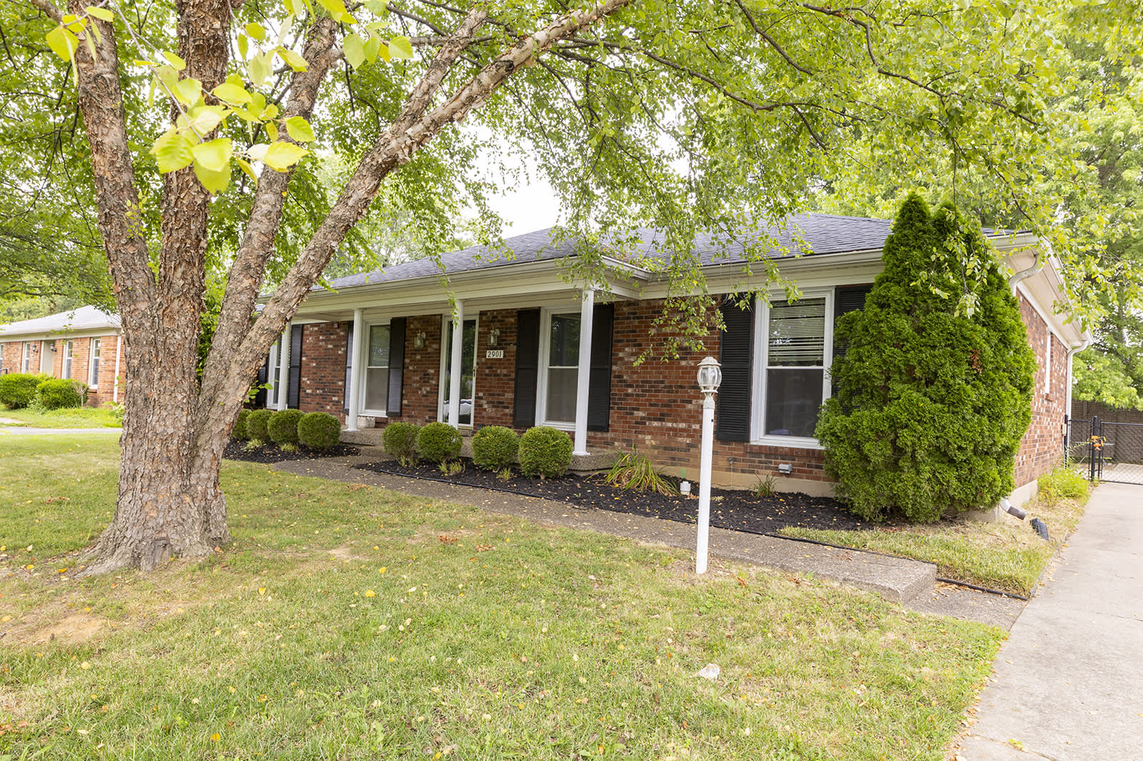2901 Creekside Dr – photo 2