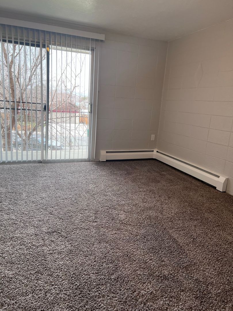 2 bed/1.5 bath town home with covered parking – photo 4