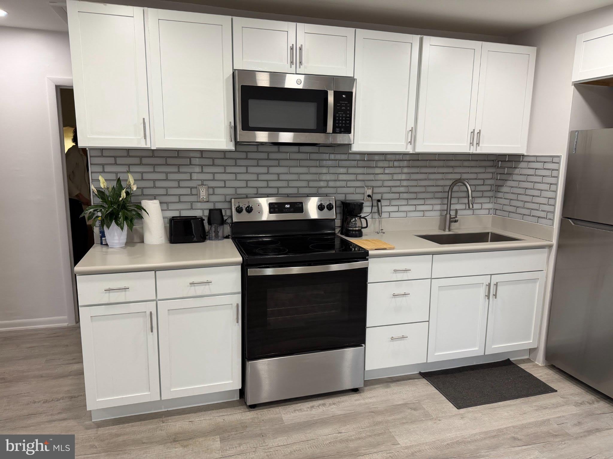 10 W BURTON Avenue – photo 2