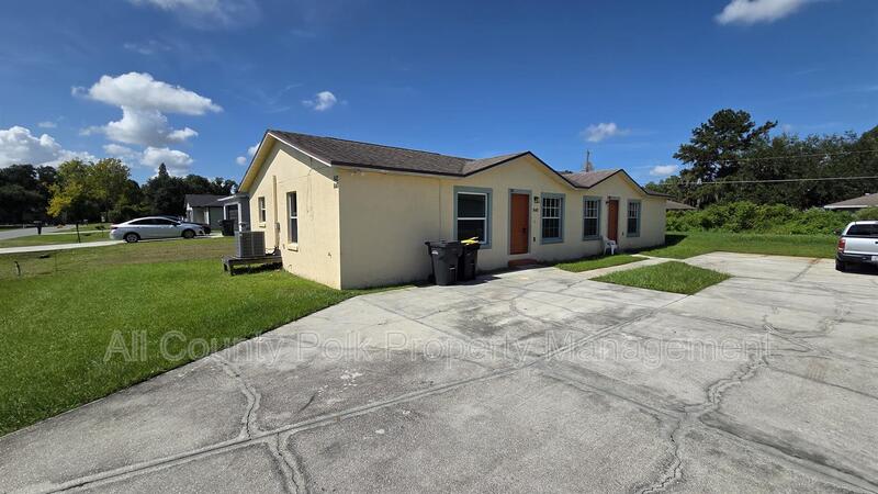 840 Fox Lake Drive – photo 2