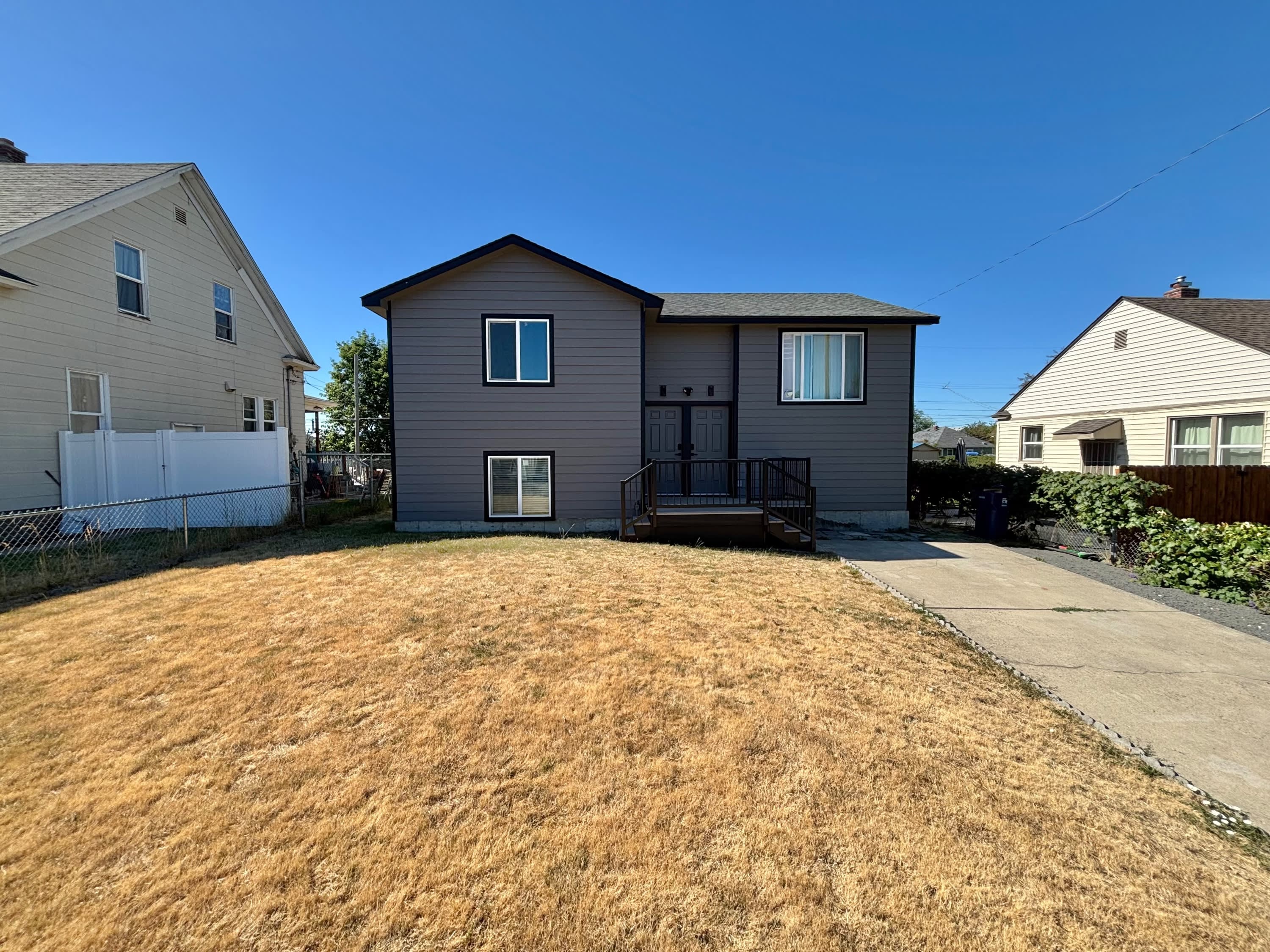 2406 East Empire Avenueunit B – photo 2