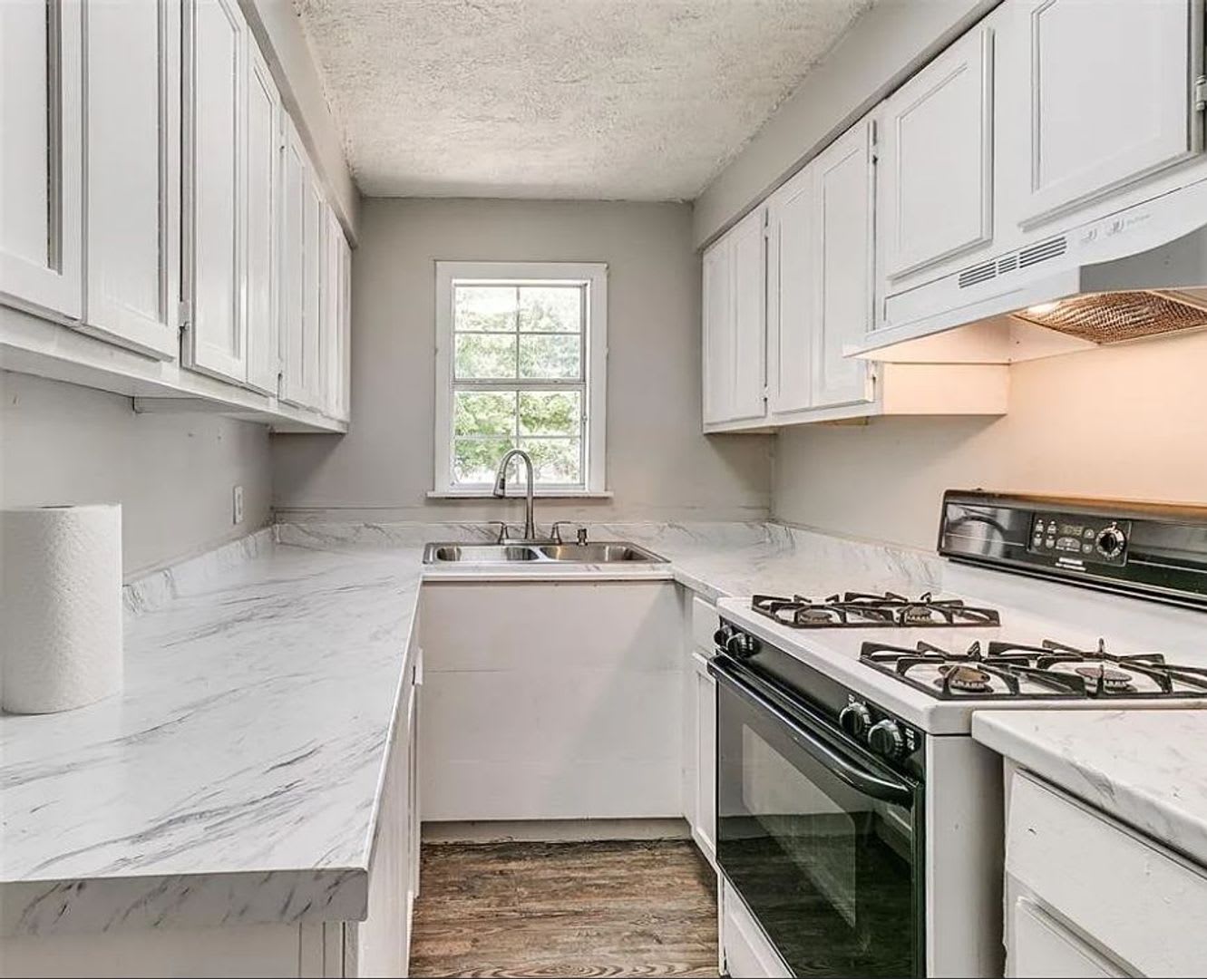 Charming & Refreshed home in the heart of Midwest City – photo 5