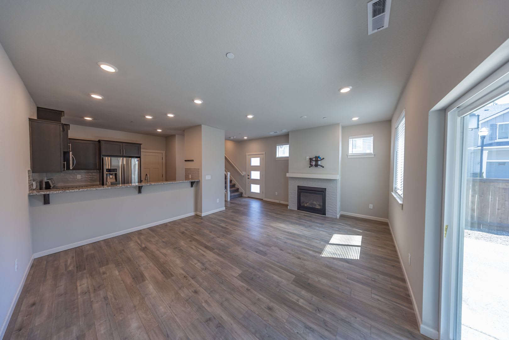 Three bedroom townhouse in gated community – photo 3