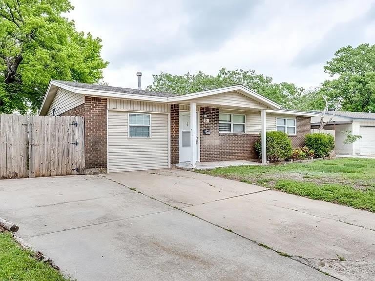 641 SW 15th Street – photo 2