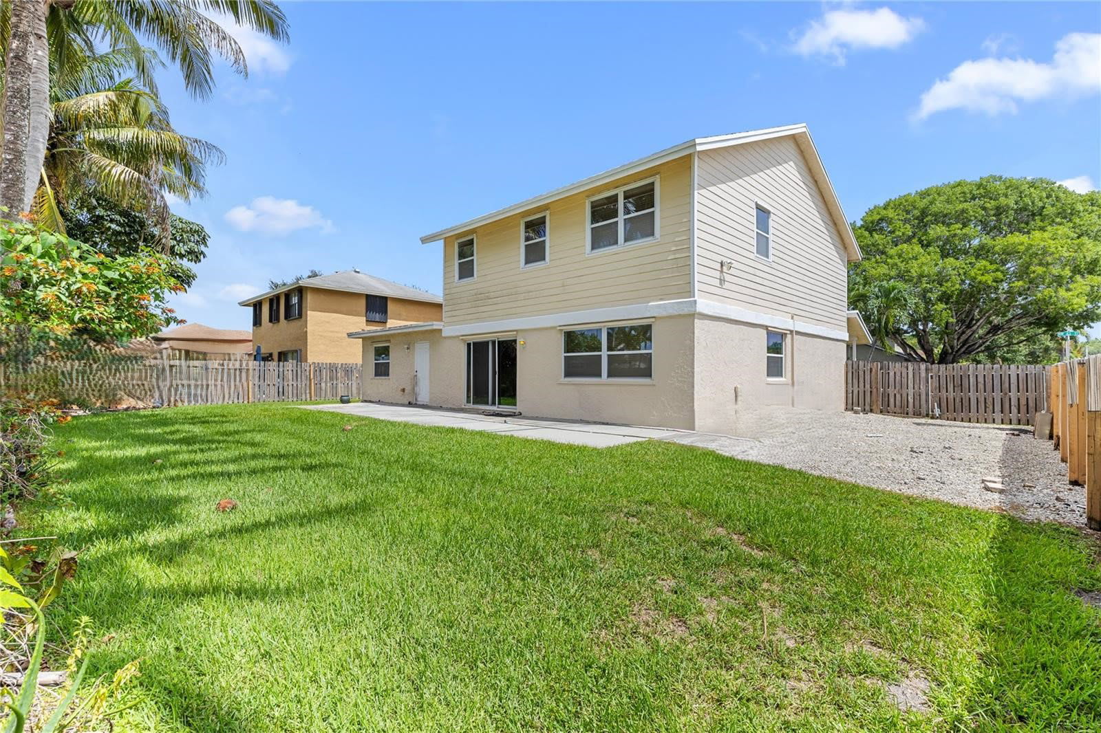 11610 Northwest 43rd Street – photo 2