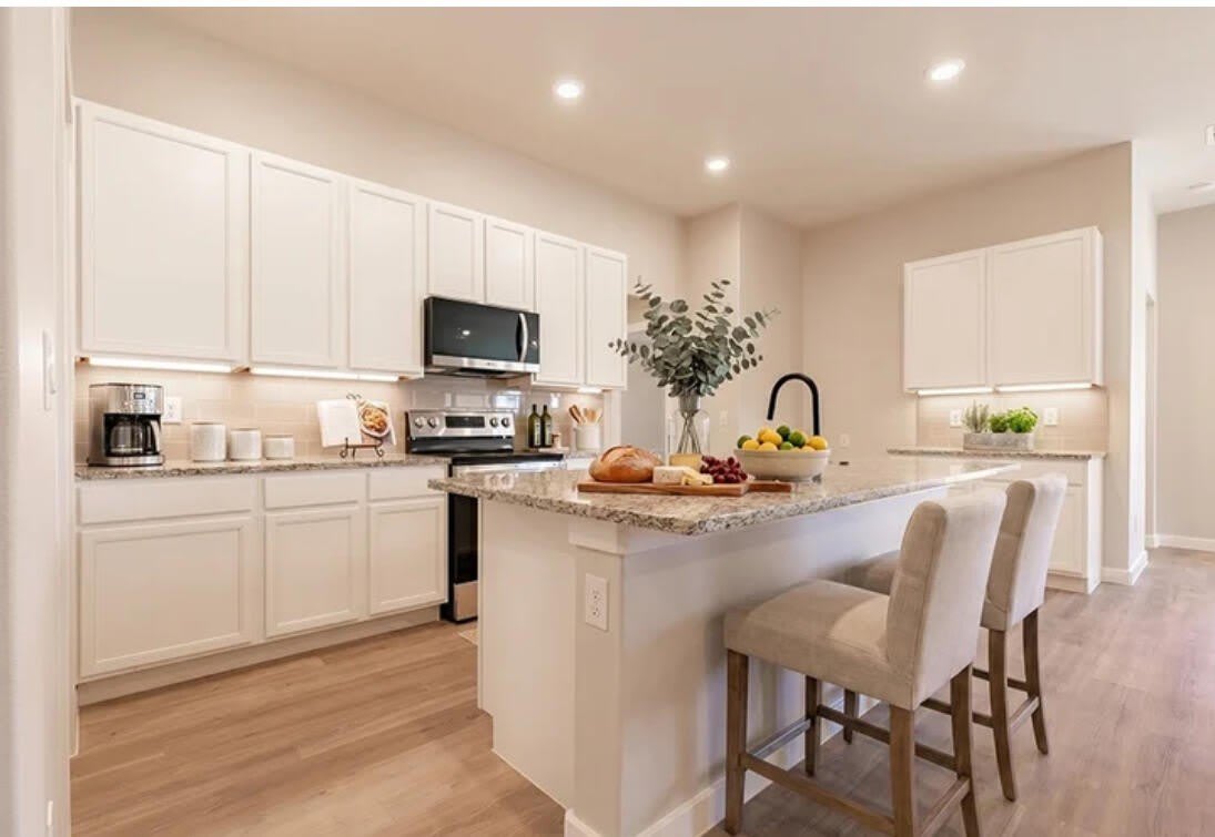 616 E 16th Street – photo 4