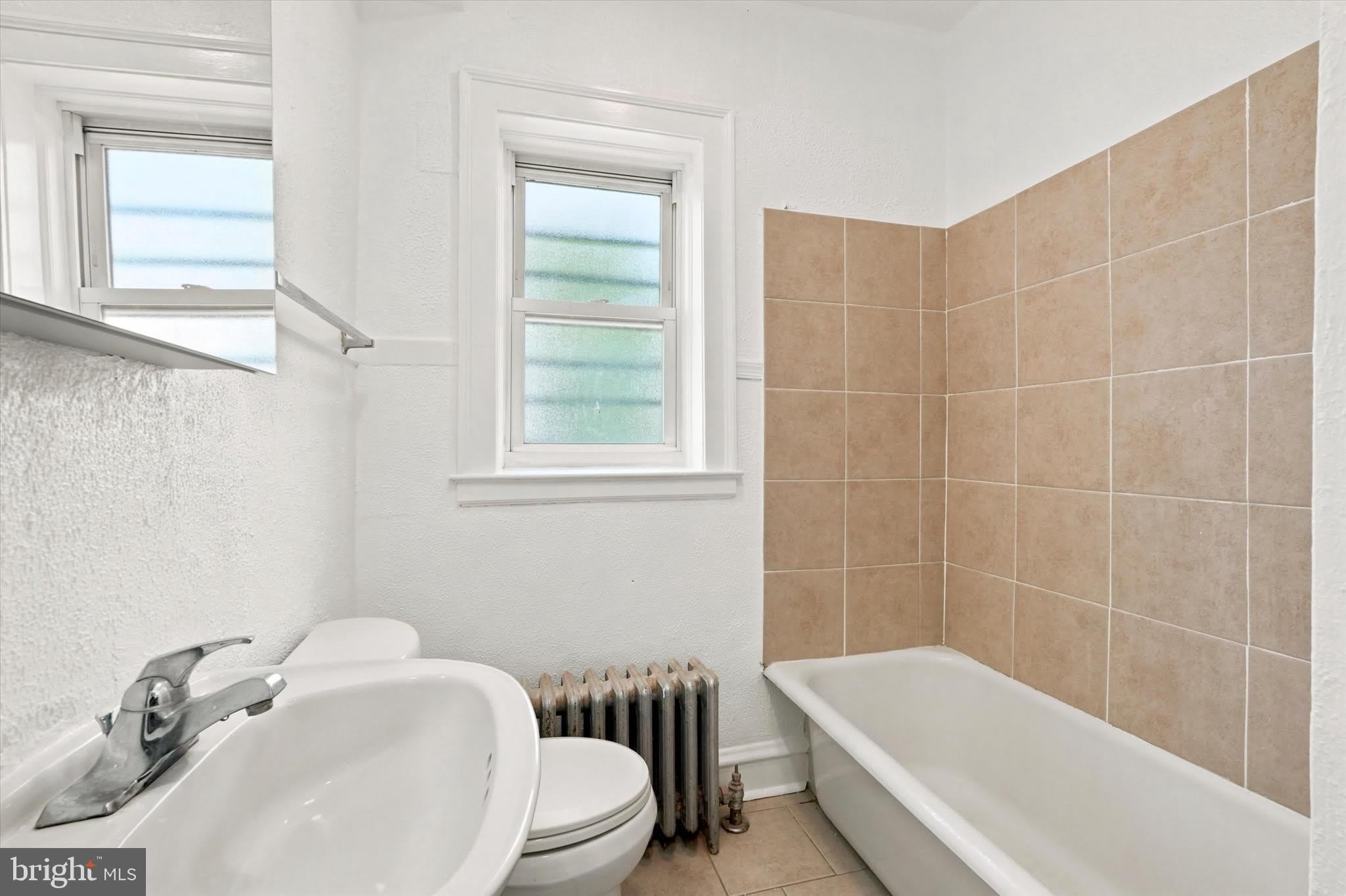 5548 RIDGE Avenue – photo 4