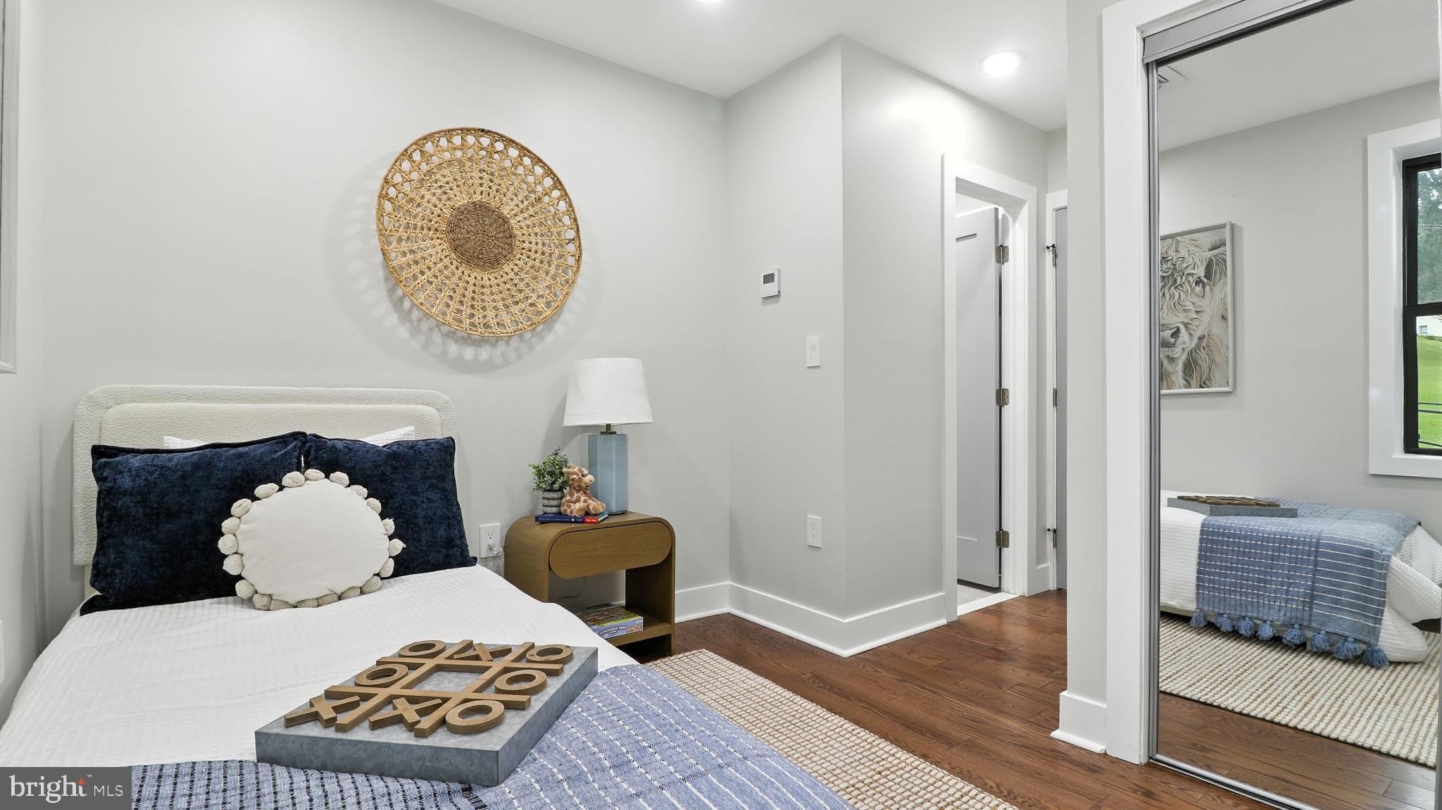 2256 HIGH Street SE – photo 4