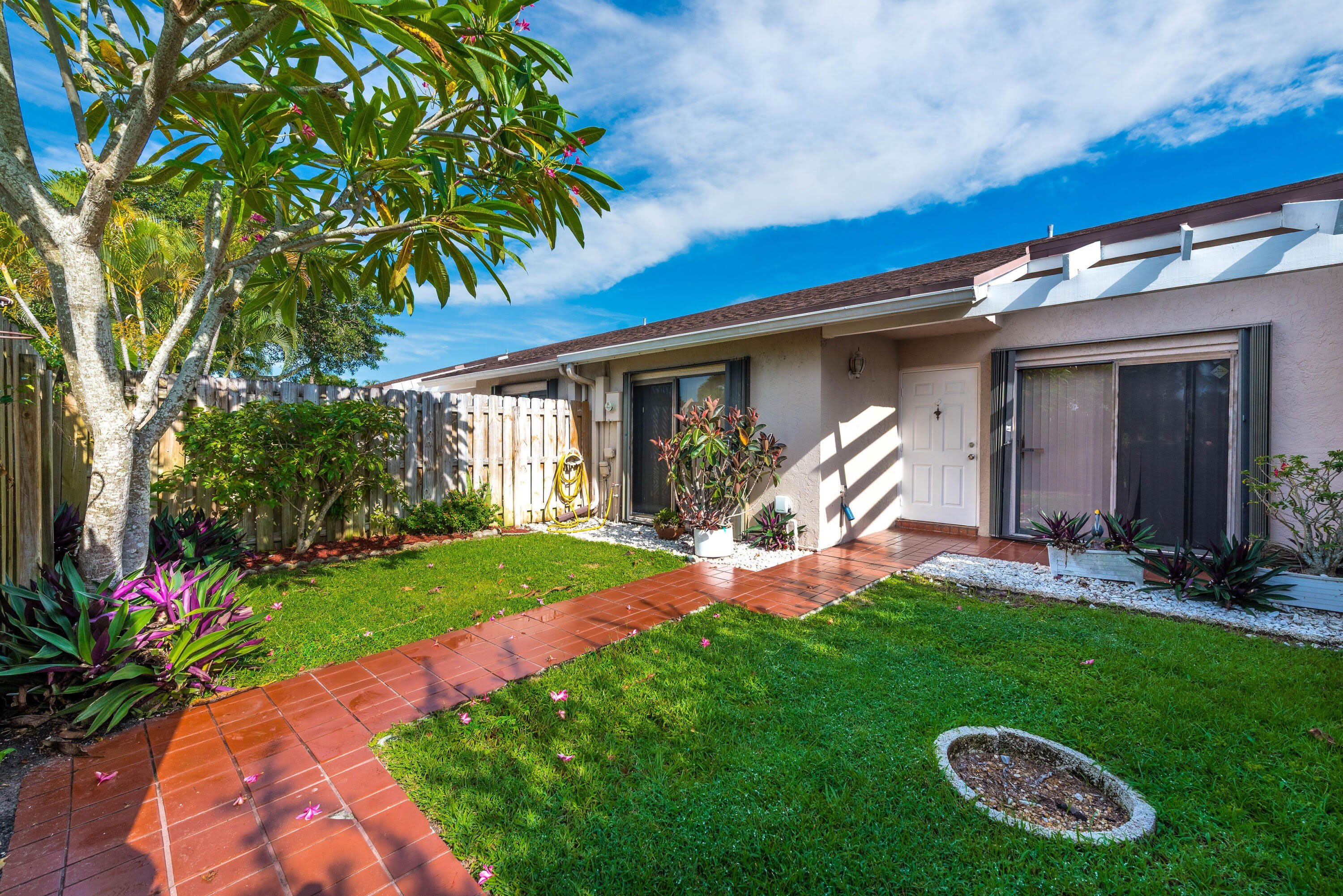 1013 NW 53RD Street – photo 2
