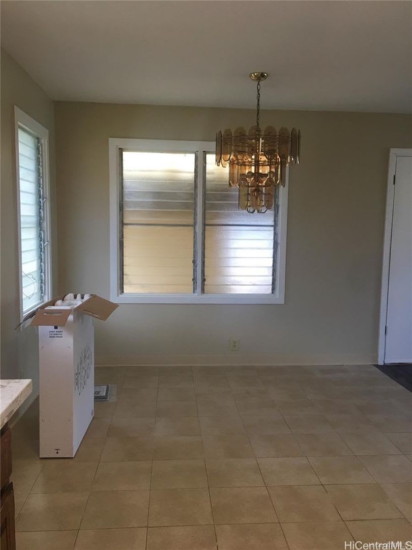 Single Family 3 Bedroom/1 Bath – photo 3