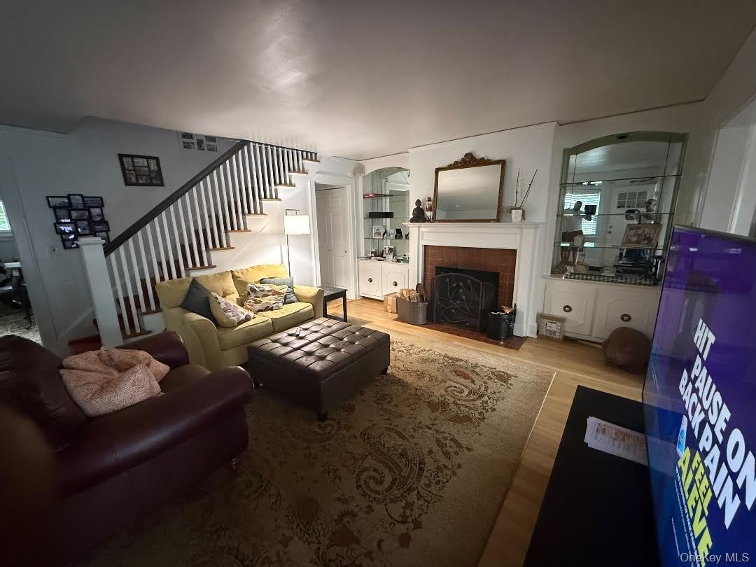 460 Carol Place – photo 4