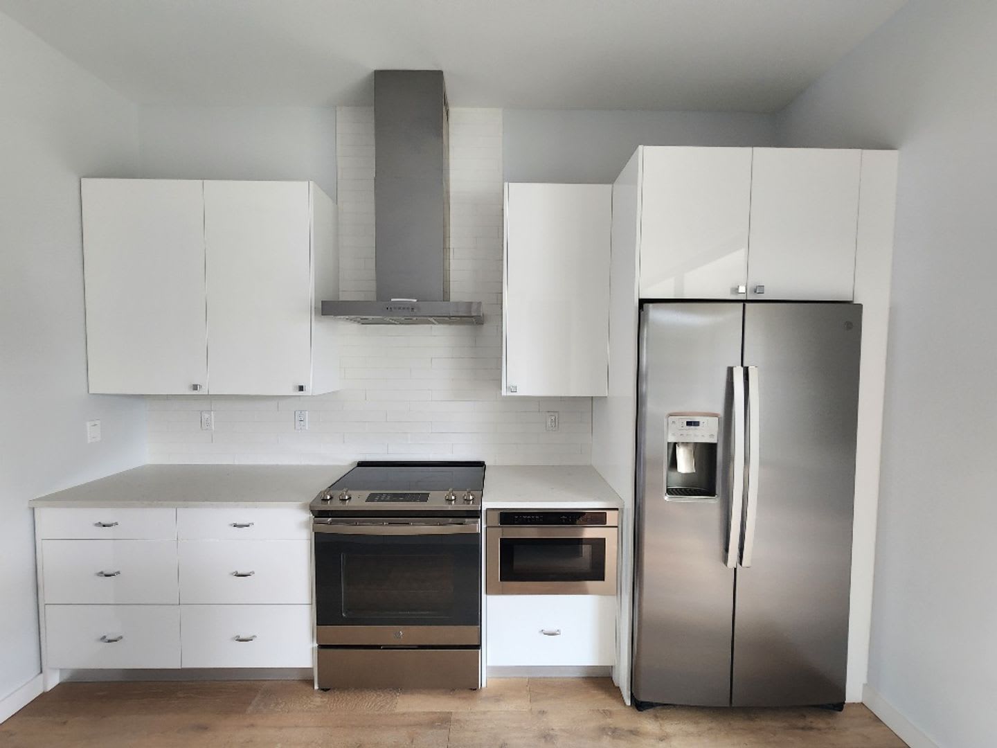 Beautiful 3-Bedroom, 3.5-Bathroom Townhome in Tampa (**MOVE-IN SPECIAL/$500 OFF 2ND MONTH**) – photo 3