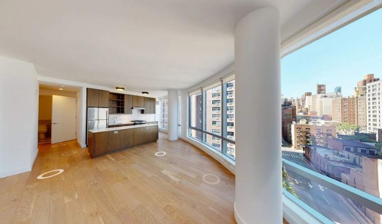 217 E 39th St – photo 1