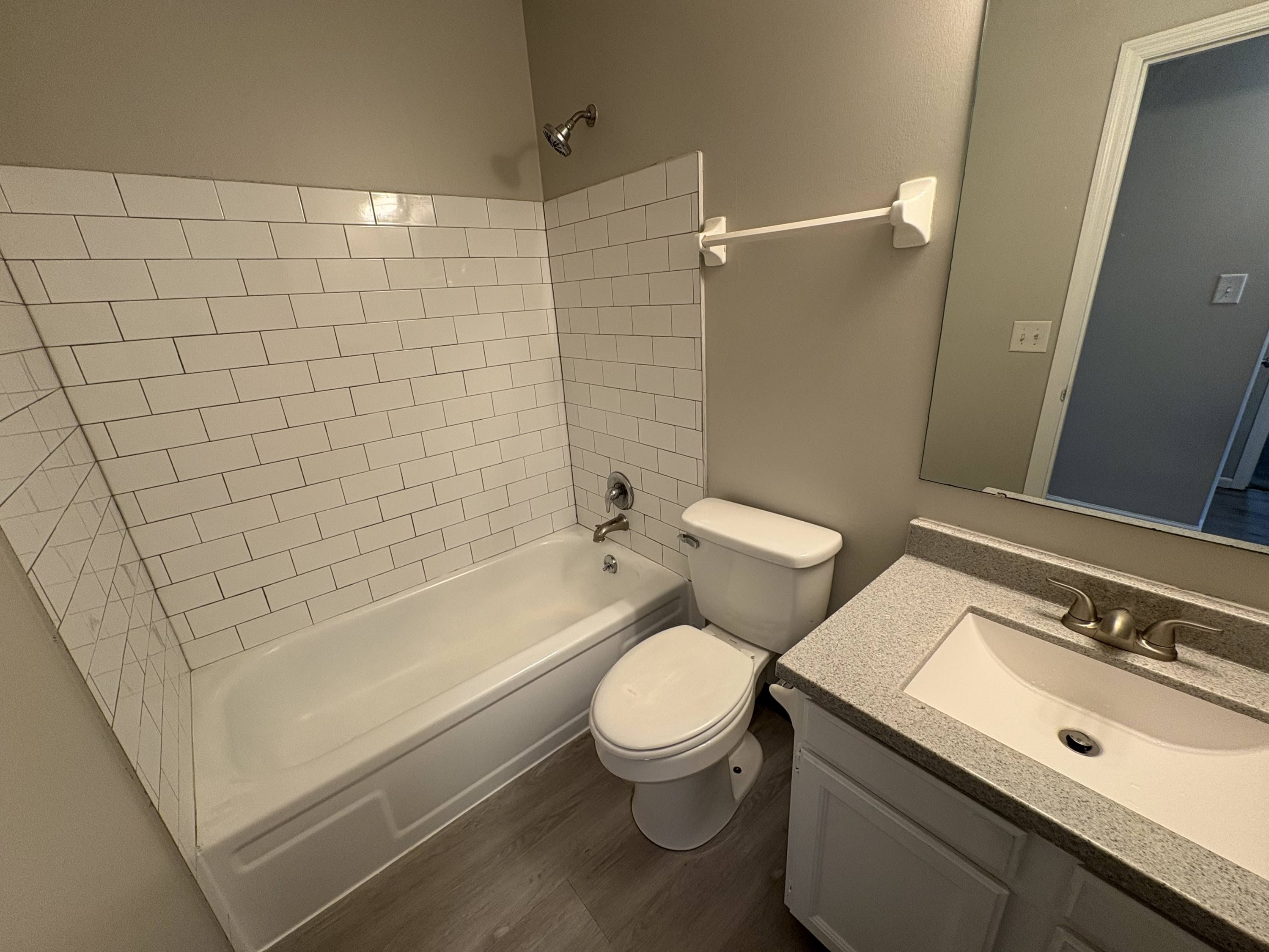 406 Seranade St – photo 2