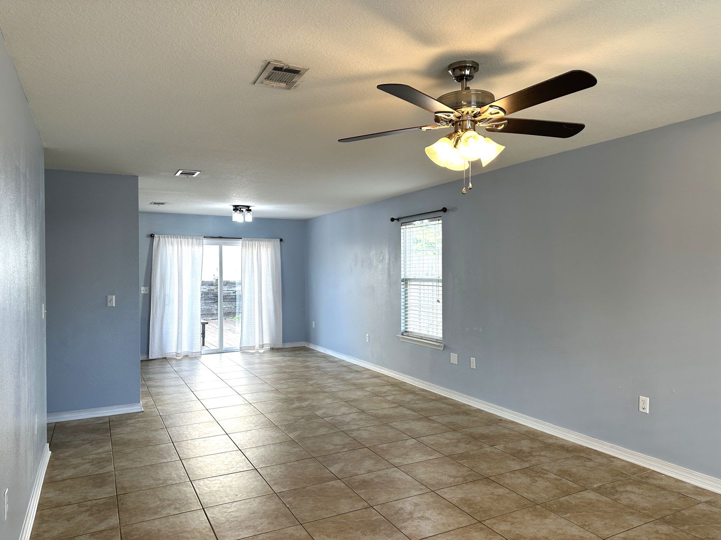 4 Bedrooms And A Bonus Room – photo 3