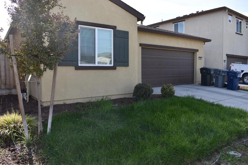 686 Phelps Drive – photo 3